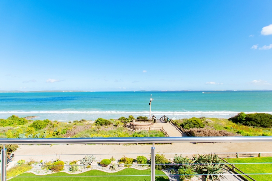 5 Bedroom Property for Sale in Calypso Beach Western Cape